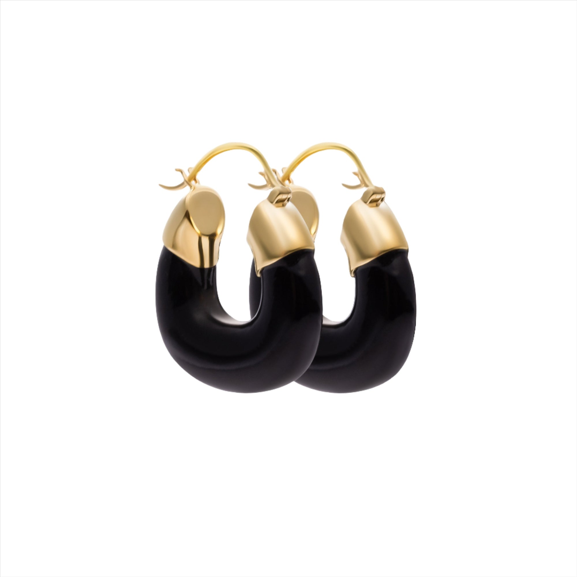 Sleek and modern 14K yellow gold earring featuring a bold black onyx accent, with a total weight of 4.86g—perfect for a refined, minimalist look.