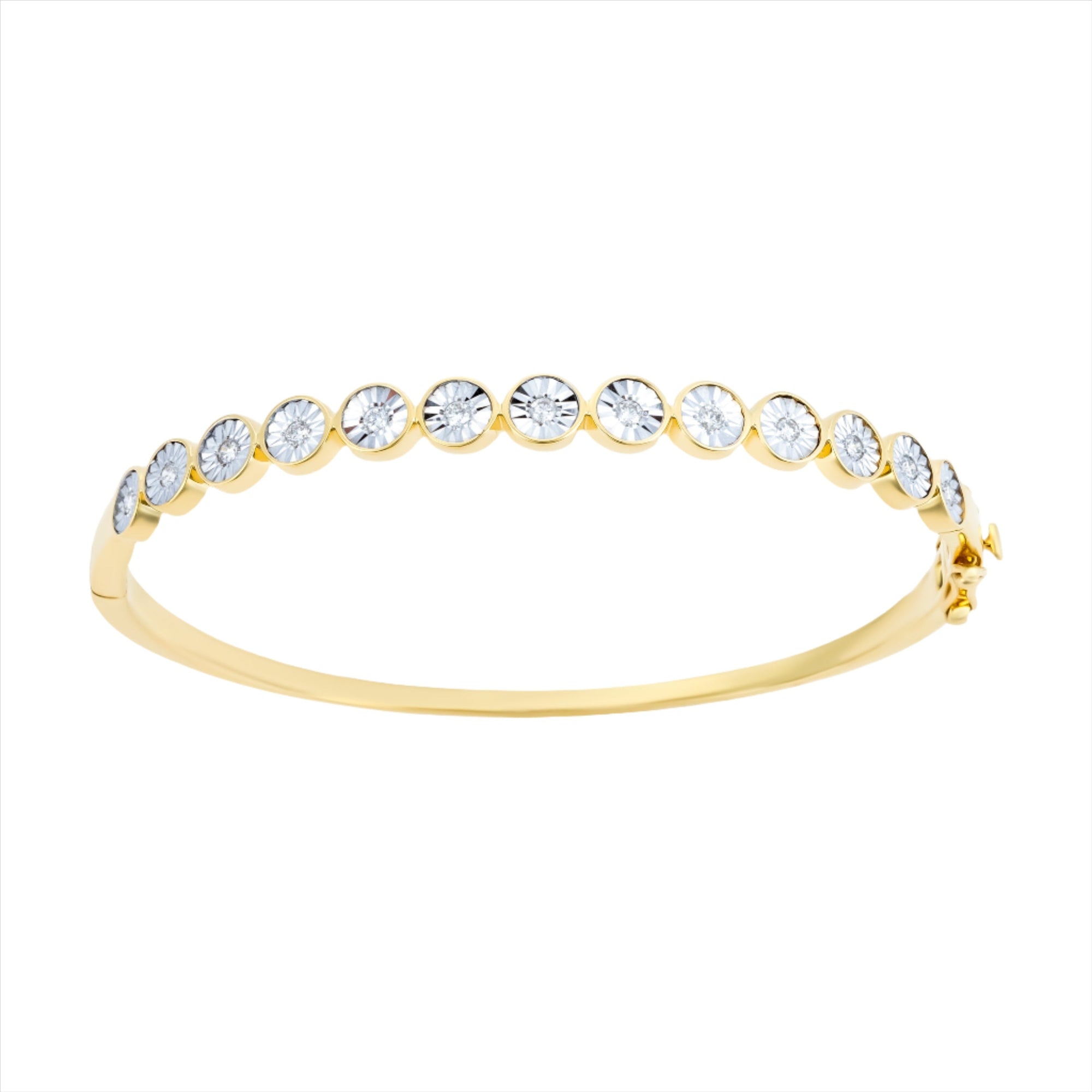 Elegant 14K yellow gold illusion bangle featuring 0.50ct of bezel-set diamonds. Total weight: 10.21g—sleek, modern, and perfect for stacking or wearing solo.