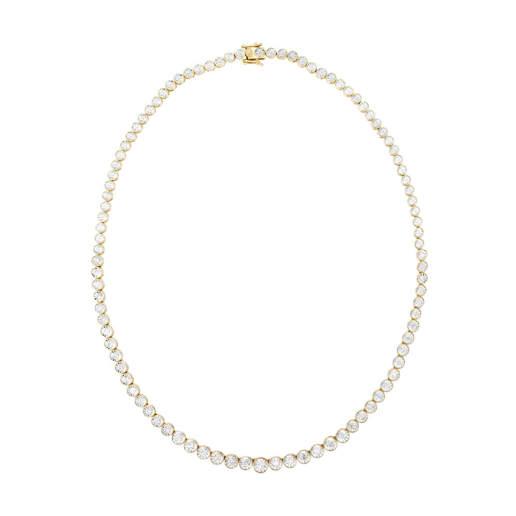 Graduated 14K yellow gold tennis necklace featuring 2 carats of illusion-cut solitaire diamonds. Measuring 16 inches and weighing 20.64g, this piece blends brilliance and sophistication in a timeless silhouette.