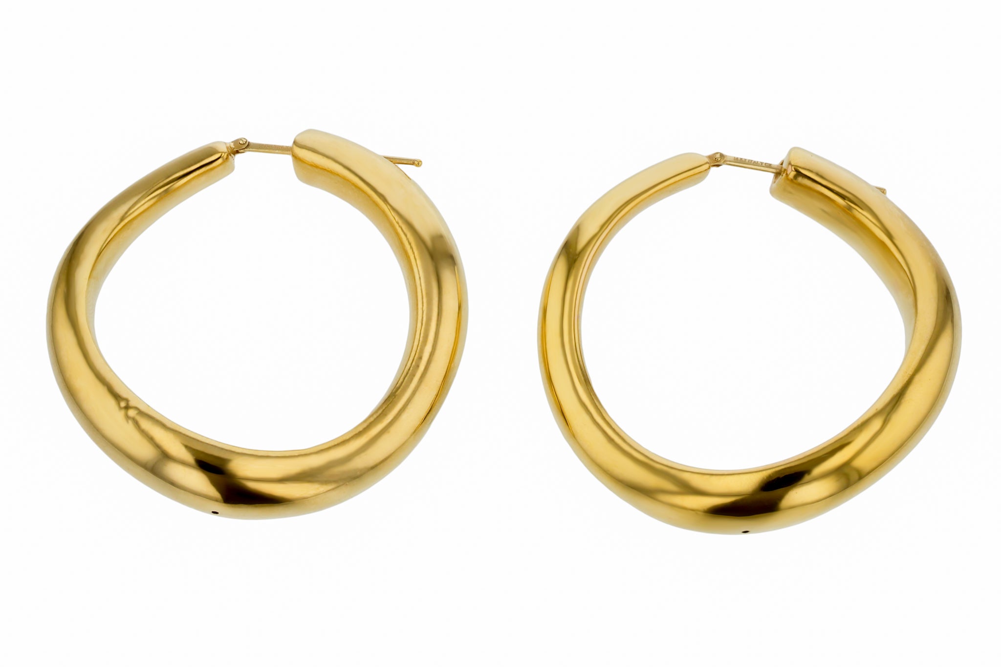 Elegant 14K yellow gold large curved round hoop earrings featuring a stylish silhouette and lightweight design, perfect for everyday wear and timeless sophistication.